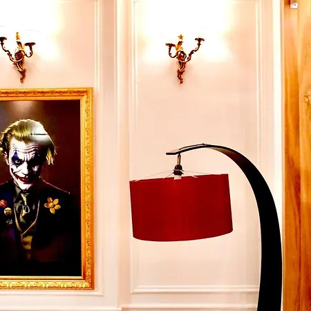 Devant La Tour Eiffel Et Seine Apartman *