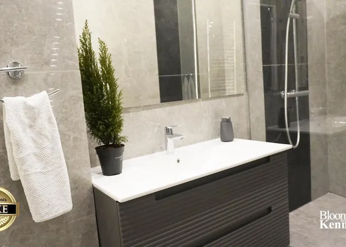 Devant La Tour Eiffel Et Seine Apartman Párizs