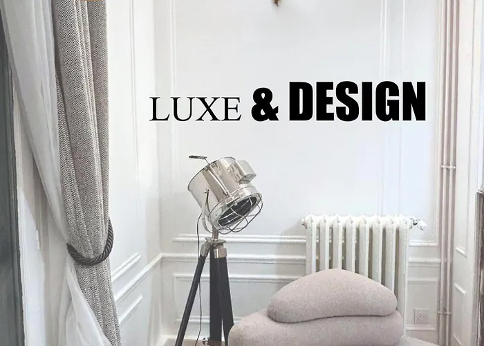 Devant La Tour Eiffel Et Seine Apartman Párizs