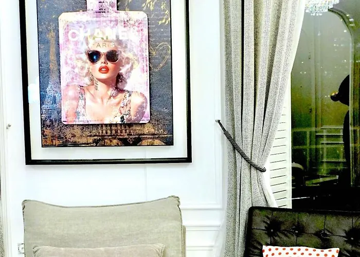 Devant La Tour Eiffel Et Seine Párizs