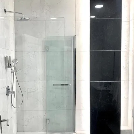 Apartmán Prestige Pres Champs-elysees, Devant La Tour Eiffel Et Seine *