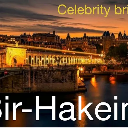 Prestige Pres Champs-elysees, Devant La Tour Eiffel Et Seine *